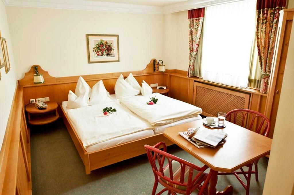 Hotel Lindner Vöcklabruck Quarto foto
